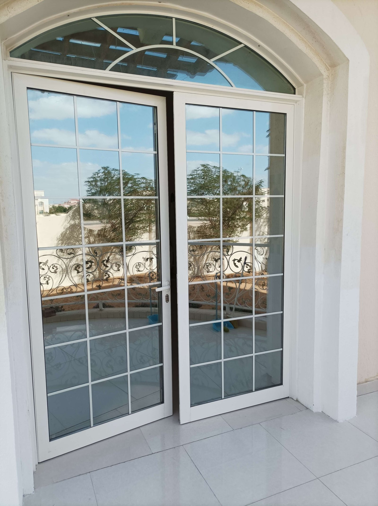 Commercial glass entrance installation by Gulf Light
