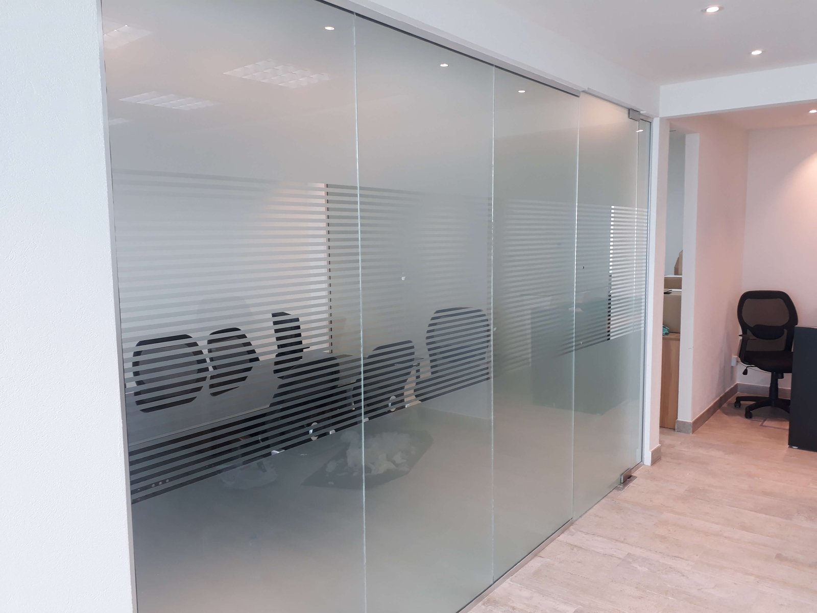 Office Glass Partitions project image 11