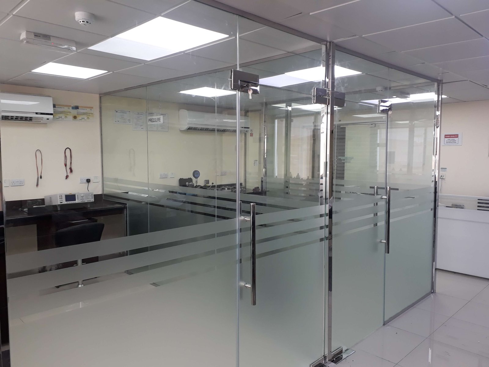 Office Glass Partitions project image 2