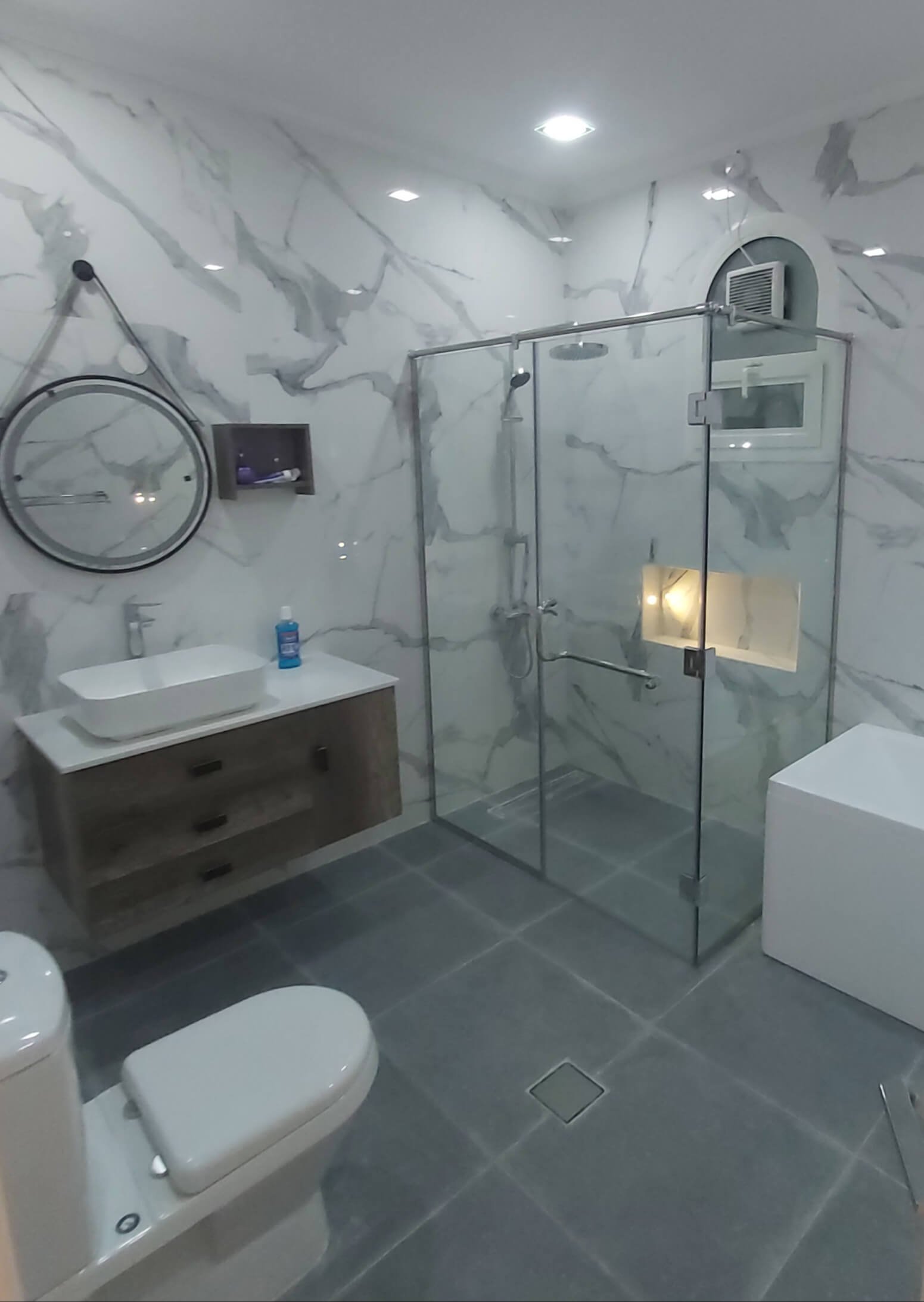Shower Glass Enclosures project image 6